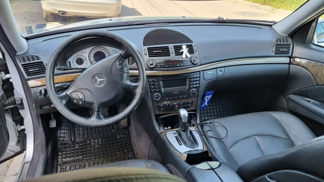 Mercedes-Benz E320 бензин/газ E 320, Бензин, Автоматична - град София | Автомобили / Джипове - снимка 8