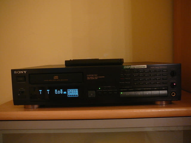 Sony cdp-997 - град Пазарджик | Ресийвъри / Усилватели - снимка 1