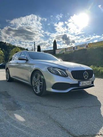 Mercedes-Benz W213 E220 4-Matic 2018г. E 220, Дизел, Автоматична - град Троян | Автомобили / Джипове - снимка 2