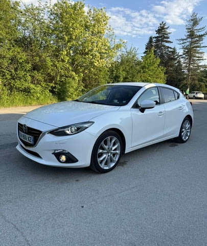 Mazda 3 2.2d Skyactiv Head-Up BOSE Дизел, Ръчна, Хечбек - град Троян | Автомобили / Джипове - снимка 3