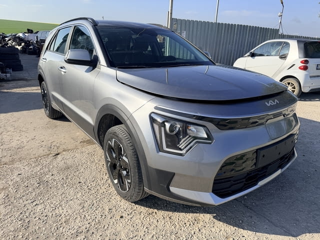 Kia Niro 2 SG2 EV електро 204 кс., 2024 г. Киа Ниро 2 electro 204 ph., 2024 на части в автоморга Del - снимка 3