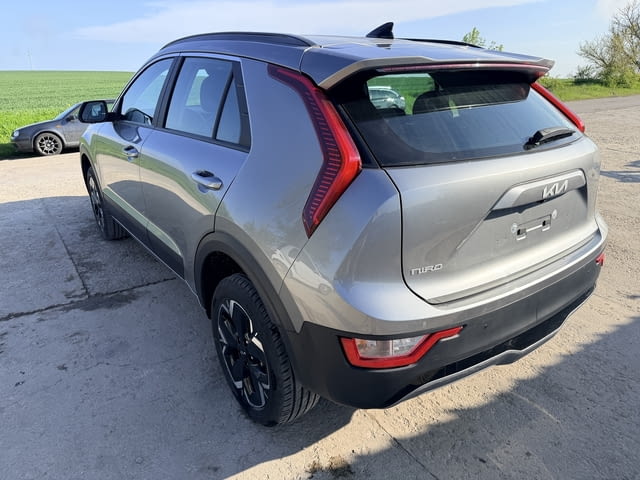 Kia Niro 2 SG2 EV електро 204 кс., 2024 г. Киа Ниро 2 electro 204 ph., 2024 на части в автоморга Del - снимка 6