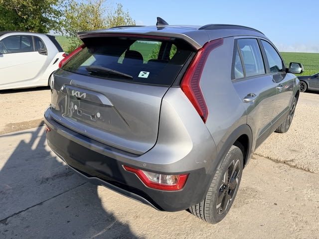 Kia Niro 2 SG2 EV електро 204 кс., 2024 г. Киа Ниро 2 electro 204 ph., 2024 на части в автоморга Del - снимка 7
