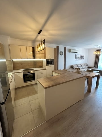 Просторен тристаен апартамент до Варна мол 2-bedroom, 110 m2, Brick - city of Varna | Apartments - снимка 1