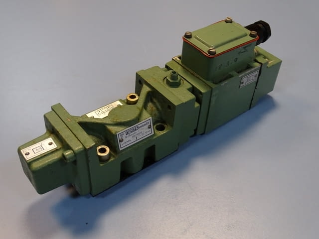 Хидравличен разпределител ORSTA TGL10919 Hydraulic Valve с една бобина WS4 220V - снимка 3