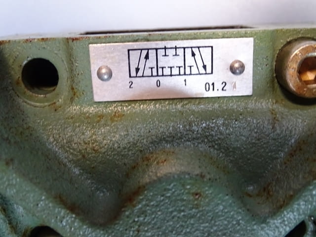 Хидравличен разпределител ORSTA TGL10919 Hydraulic Valve с една бобина WS4 220V - снимка 7