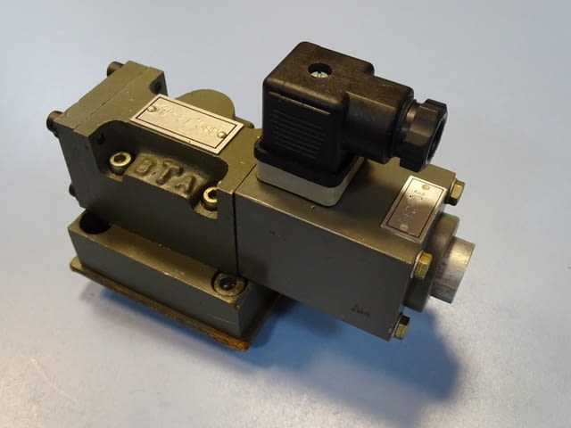 Хидравличен разпределител ORSTA VW 6 TGL26223140 Hydraulic Valve 24V - снимка 7