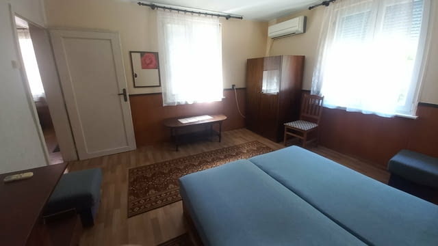 Даваме под наем етаж от къща в кв. Каменица 1 2-стаен, 70 м2, Тухла - град Пловдив | Апартаменти - снимка 8