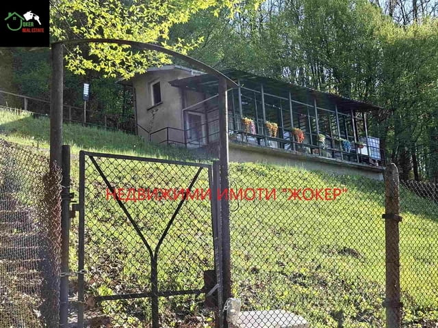 Вила в гр. Габрово 2-етажна, Тухла, 54 м2 - град Габрово | Къщи / Вили - снимка 2