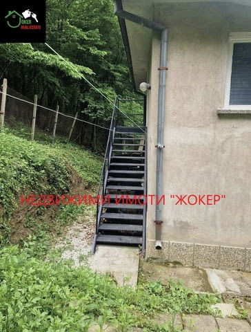 Вила в гр. Габрово 2-етажна, Тухла, 54 м2 - град Габрово | Къщи / Вили - снимка 3