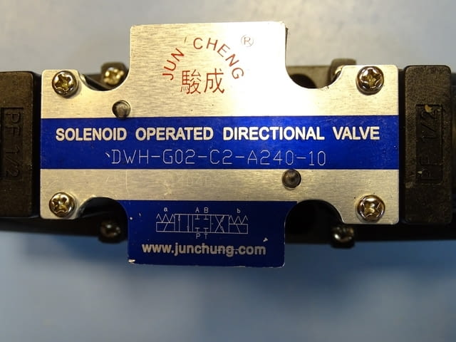 Хидравличен разпределител JUN CHENG DWH-GO2-C2-A240-10 directional valve 220V - снимка 3