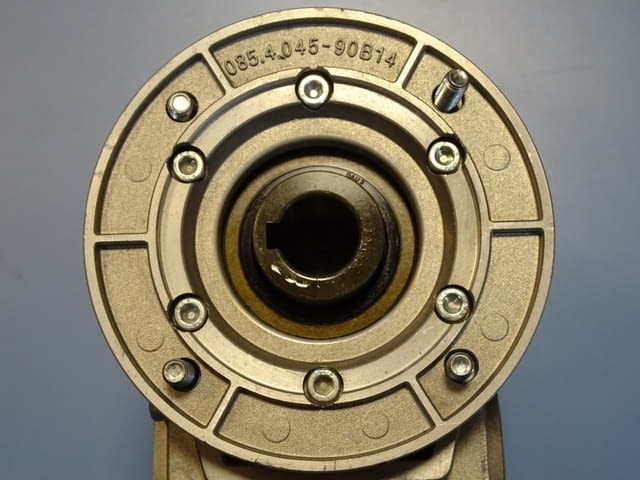 Червячен редуктор Lenze PQ75FB31C30T/B14B8 worm reducer size-75 i=31 - снимка 7