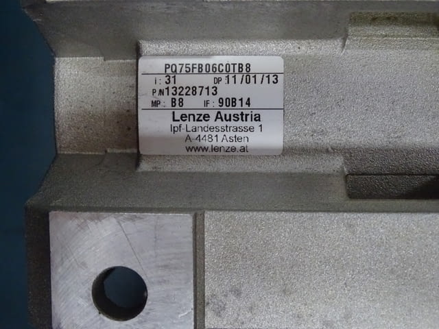 Червячен редуктор Lenze PQ75FB31C30T/B14B8 worm reducer size-75 i=31 - снимка 9