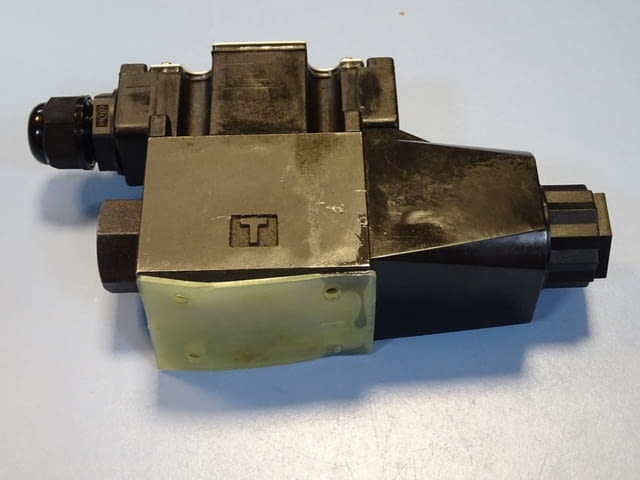 Хидравличен разпределител JUN CHENG DWH-GO2-B2-A240-10 directional valve 220V - снимка 6