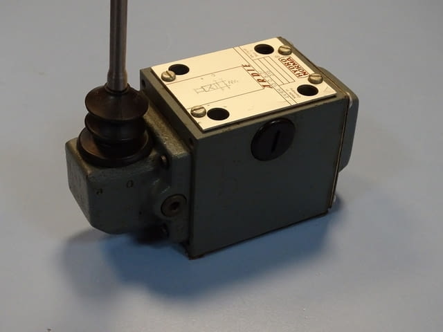 Хидравличен разпределител HYDRONORMA 4WMM10D8.2/315 directional valve - снимка 4