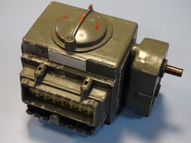 Централизирана смазочна помпа ORSTA Hydraulic lubrication Pump TGL17-747404 - снимка 2
