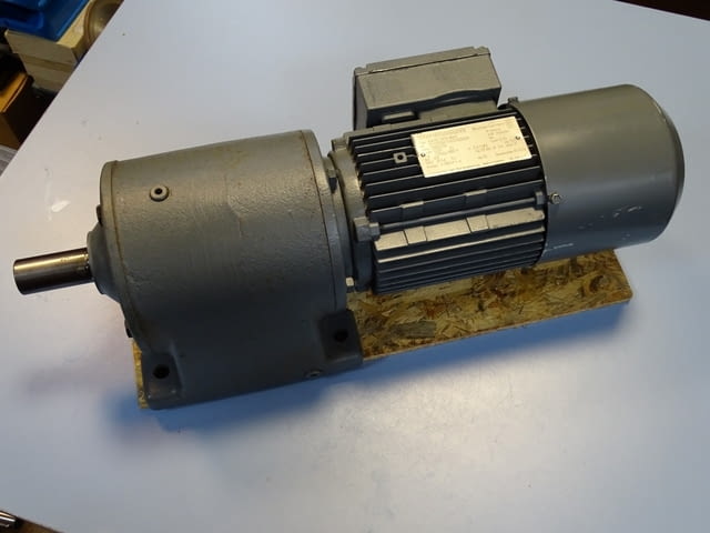 Мотор редуктор SEW-EURODRIVE R60DT80K4BM Gear Motor 0.55kW, град Пловдив | Промишлено Оборудване - снимка 1