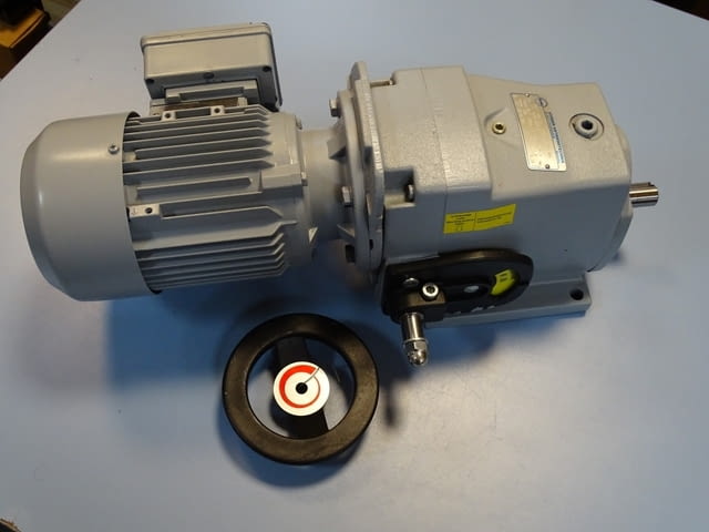 Вариаторен мотор редуктор STOBER typ R17-1088 Variable Gear Motor 0.37kW - снимка 1