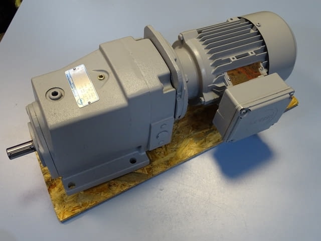 Вариаторен мотор редуктор STOBER typ R17-1088 Variable Gear Motor 0.37kW - снимка 6