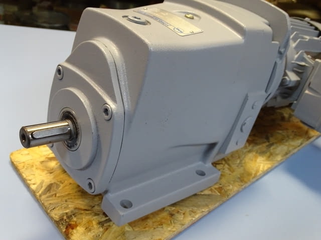 Вариаторен мотор редуктор STOBER typ R17-1088 Variable Gear Motor 0.37kW - снимка 7