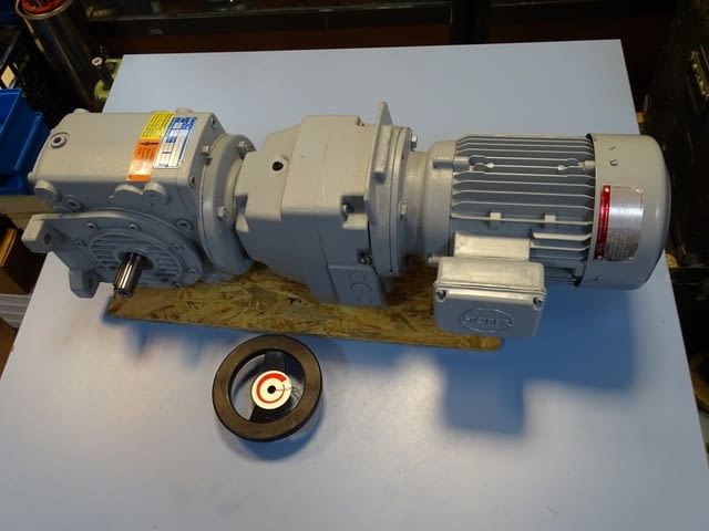 Вариаторен мотор редуктор STOBER typ R27/VW2-1528-075-4 Variable Gear Motor 0.75kW - снимка 1