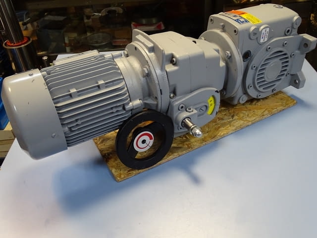 Вариаторен мотор редуктор STOBER typ R27/VW2-1528-075-4 Variable Gear Motor 0.75kW - снимка 9