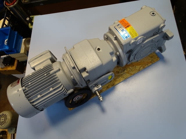 Вариаторен мотор редуктор STOBER typ R27/VW2-1528-075-4 Variable Gear Motor 0.75kW - снимка 11