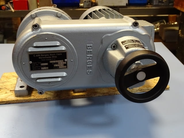 Вариаторен мотор редуктор Berges RG100 Mechanical Variable Speed Drive 0.75kW - снимка 4
