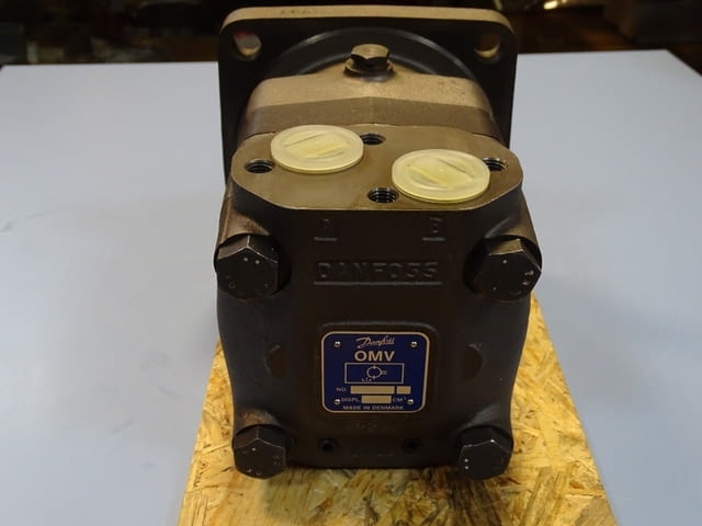 Хидравличен орбитален мотор Danfoss OMV 500 Hydraulic Orbital Motor - снимка 2