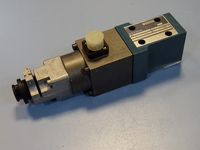 Хидравличен редуцир вентил BOSCH 0811402003 Hydraulic pressure valve 315Bar - снимка 1