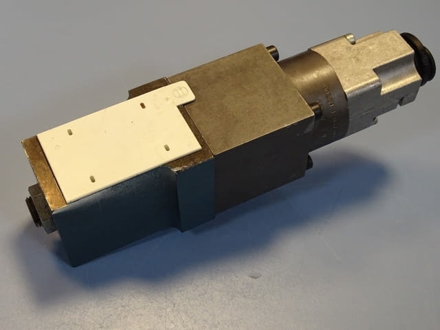 Хидравличен редуцир вентил BOSCH 0811402003 Hydraulic pressure valve 315Bar - снимка 4