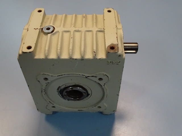 Червячен редуктор ZAE typ E063B gear reducer i=10:1, град Пловдив | Промишлено Оборудване - снимка 1