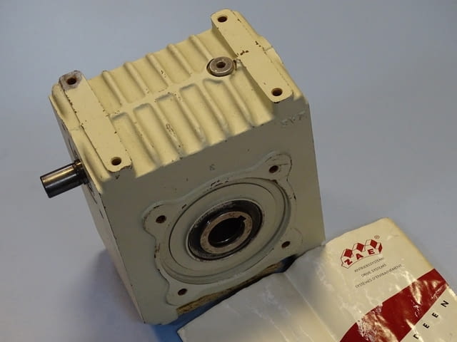 Червячен редуктор ZAE typ E063B gear reducer i=10:1, град Пловдив | Промишлено Оборудване - снимка 7