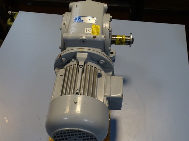 Мотор редуктор Loher ANCA-090SB-42C STOBER DVW3-3017-100/140-4/2 380V - снимка 3