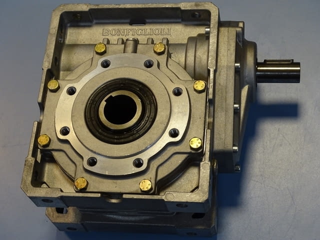 Червячен редуктор Bonfiglioli W86U23HSB3 gear reducer i=23 size-86 - снимка 7