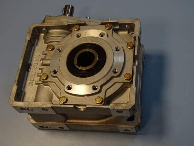 Червячен редуктор Bonfiglioli W86U23HSB3 gear reducer i=23 size-86 - снимка 10