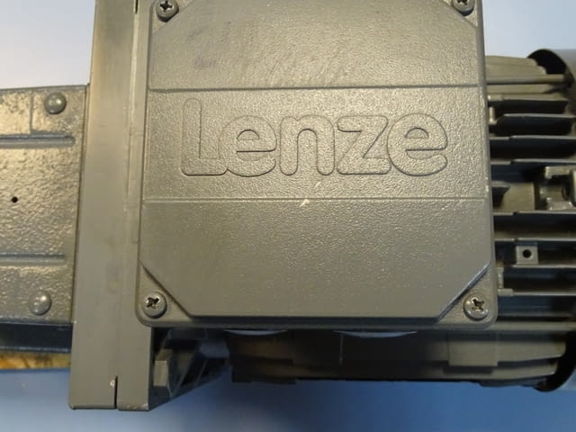 Мотор редуктор Lenze GST05-2M VBR090C32 / MHEMAXX090-32C1C Gear Motor 1.5kW - снимка 2