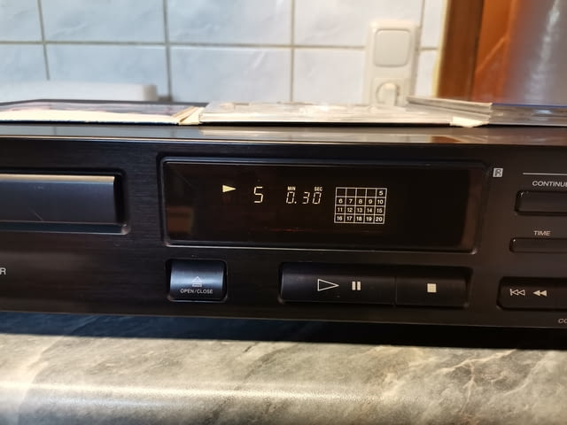 Sony CDP-313 CD-Player - село Куклен | Ресийвъри / Усилватели - снимка 7