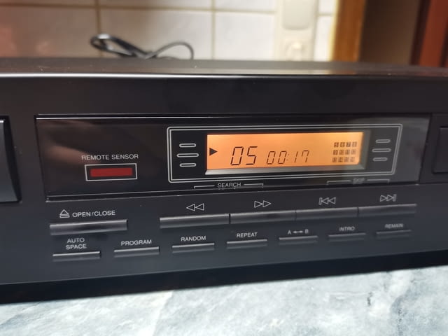Yанион CD420 CD Player Друг, Друг - село Куклен | Аудиосистеми - снимка 3