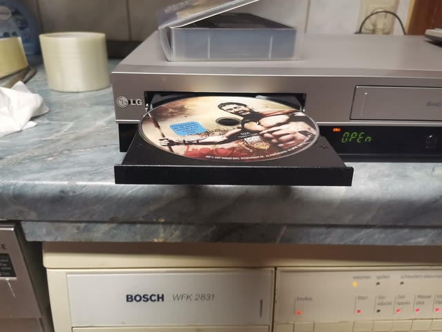 LG V-280 DVD Player Videorecorder Четене на DVD, Няма, Срещу заплащане - село Куклен | Плейъри / Домашно Кино - снимка 2