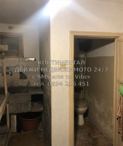 Кодг 62045. Двуетажна тухлена къща близнак 120м2 с двор 300м2 . Разпределението им е както следва: е - снимка 8