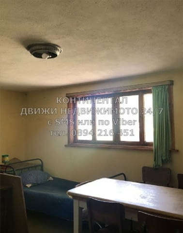 Кодг 62045. Двуетажна тухлена къща близнак 120м2 с двор 300м2 . Разпределението им е както следва: е - снимка 9