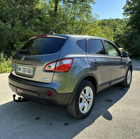Nissan Qashqai 1.5dci 110к.с. Дизел, Ръчна, Джип - град Троян | Автомобили / Джипове - снимка 8