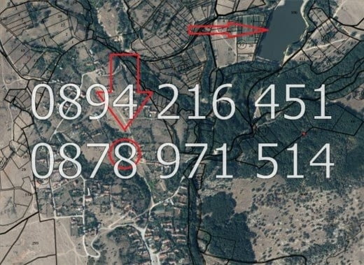 Кодг 61311. Парцел 590м2 с хубава гледка, с полуразрушена двуетажна стара къща 65м2 на етаж! До имот - снимка 9