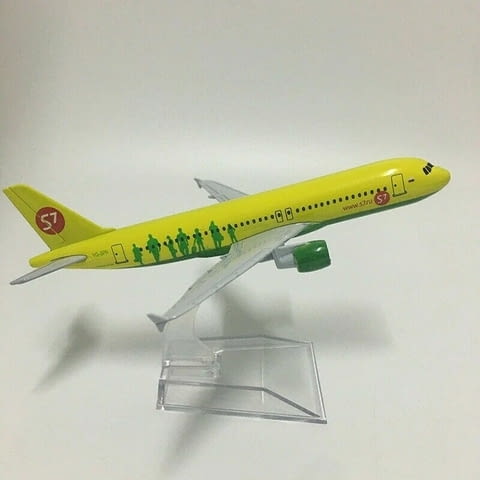 Еърбъс 320 самолет модел макет S7 Сибир метален A320 Русия руска компания полети пътници 1 класа баг - снимка 1