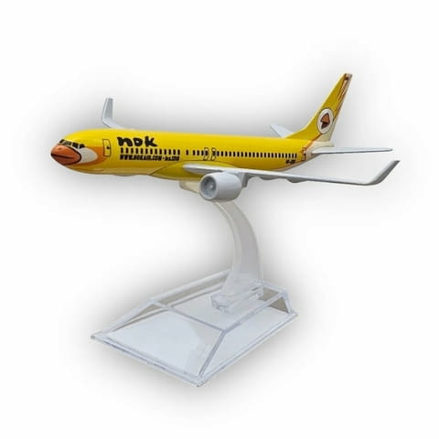 Бойнг 737 самолет модел макет NOK метален B737 ниско тарифни low cost евтини билети изгодно пътуване - снимка 3