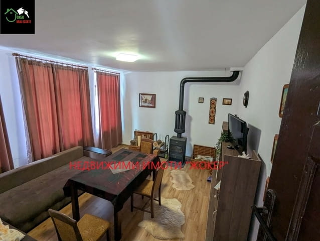 Триетажна къща с двор в село Тодювци 3-floor, Girder, 240 m2 - village Todiuvci | Houses & Villas - снимка 5