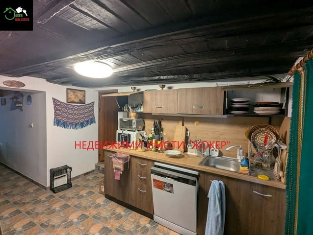 Триетажна къща с двор в село Тодювци 3-floor, Girder, 240 m2 - village Todiuvci | Houses & Villas - снимка 6