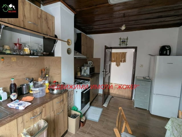 Триетажна къща с двор в село Тодювци 3-floor, Girder, 240 m2 - village Todiuvci | Houses & Villas - снимка 12