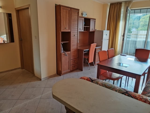 Представяме двустаен апартамент в затворен комплекс Никея парк, в к.к. Златни пясъци. Удобна локация - снимка 5